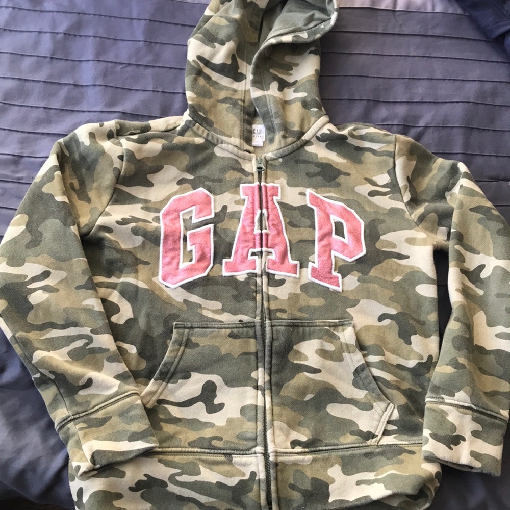 Kids gap sweater no damage